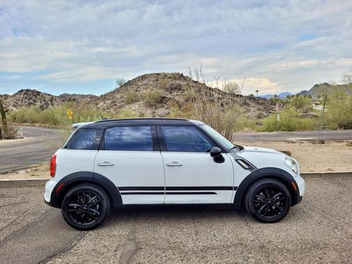 2011 MINI Cooper S Countryman Base