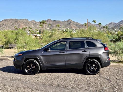 2017 Jeep Cherokee Altitude