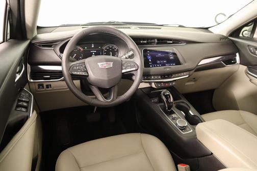 2022 Cadillac XT4 Luxury