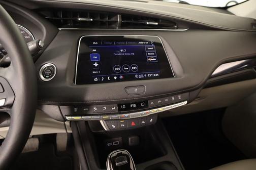 2022 Cadillac XT4 Luxury