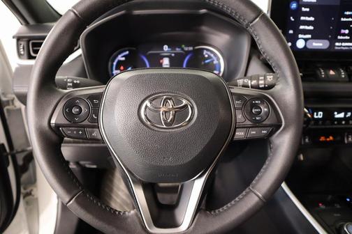 2024 Toyota RAV4 Hybrid SE