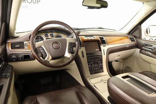 2014 Cadillac Escalade Platinum Edition