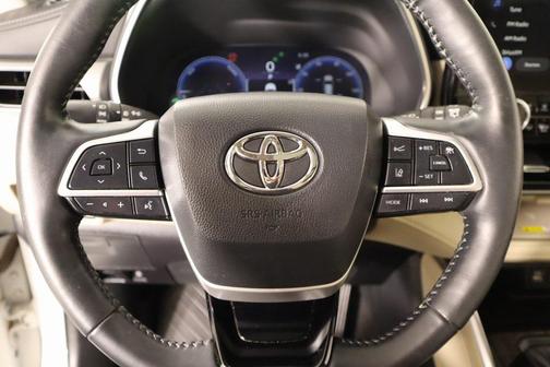 2023 Toyota Highlander Hybrid Platinum