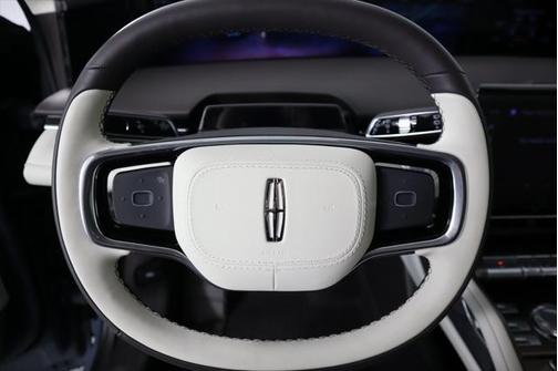2025 Lincoln Nautilus Black Label