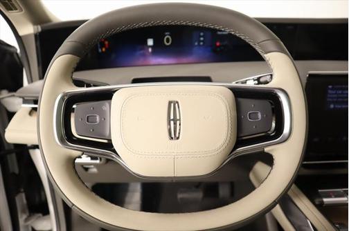 2025 Lincoln Nautilus Reserve
