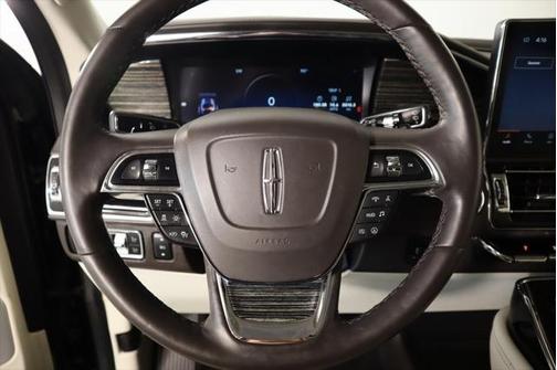 2022 Lincoln Navigator Black Label