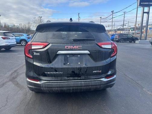 2023 GMC Terrain AT4
