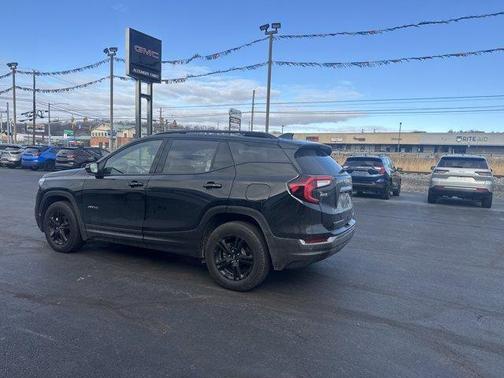 2023 GMC Terrain AT4