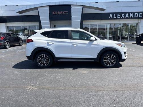 Cream White 2020 Hyundai TUCSON SEL