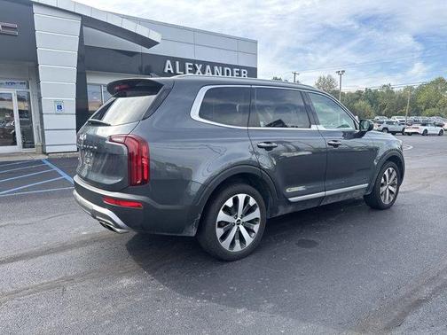 2022 Kia Telluride S