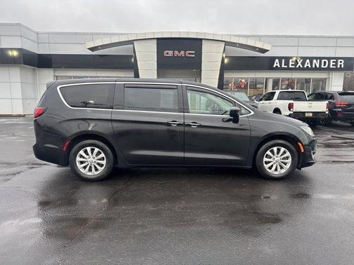2018 Chrysler Pacifica Touring Plus