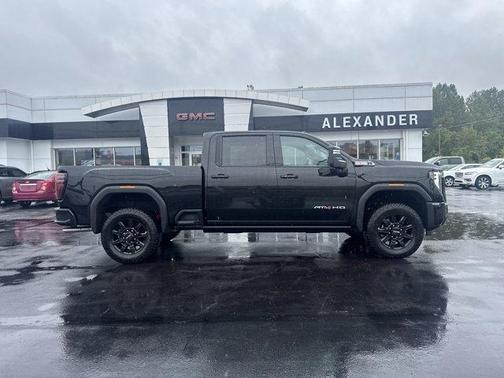 2025 GMC Sierra 2500 AT4