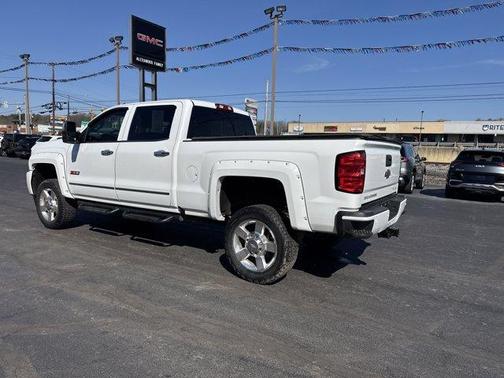 Summit White 2017 Chevrolet Silverado 2500 LT