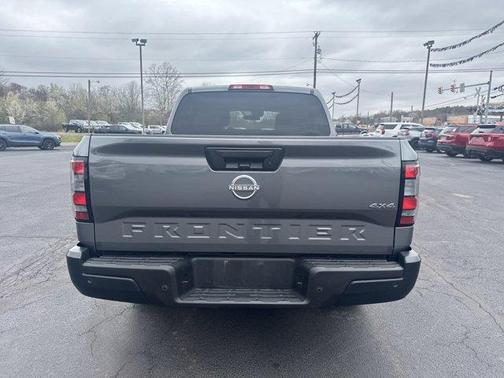 2023 Nissan Frontier S