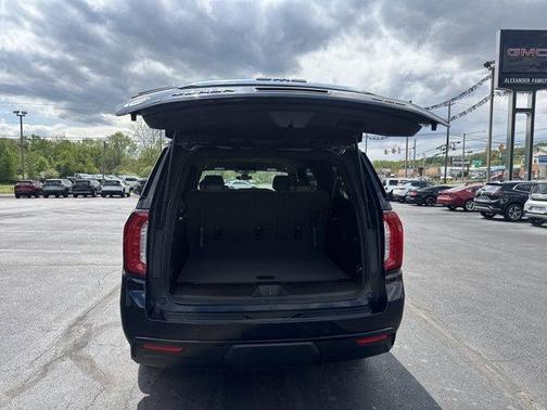 Midnight Blue Metallic 2021 GMC Yukon XL SLE