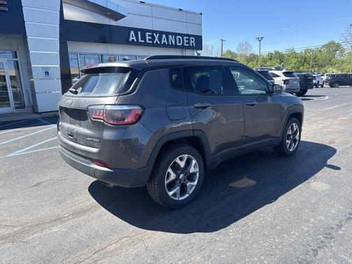 Granite Crystal Clearcoat Metallic 2019 Jeep Compass Limited