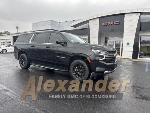 Black 2023 Chevrolet Suburban LT