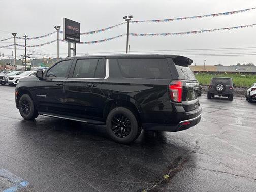 Black 2023 Chevrolet Suburban LT