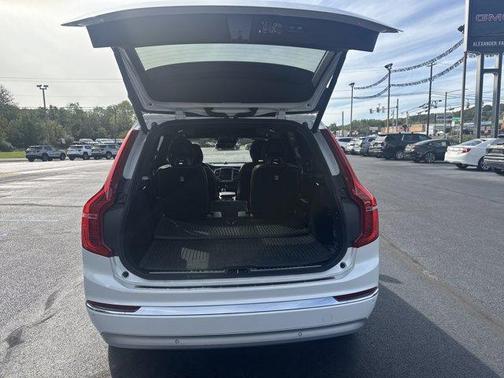 2022 Volvo XC90 Recharge Plug-In Hybrid T8 Inscription Extended Range 7P
