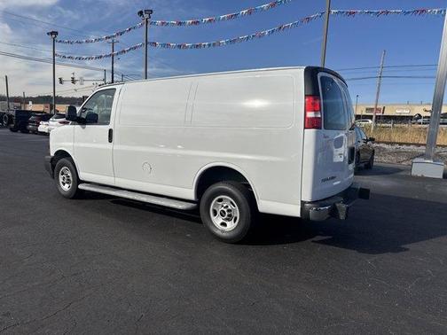 2023 GMC Savana 2500 Work Van
