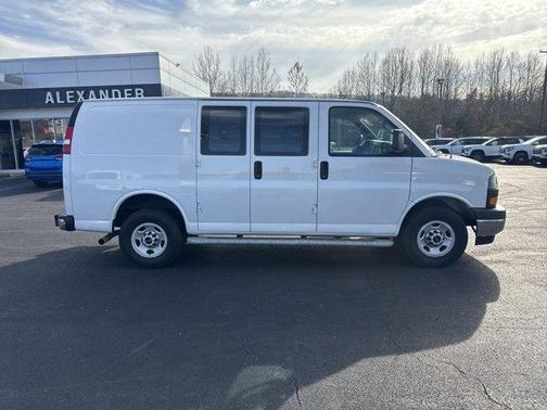 2023 GMC Savana 2500 Work Van