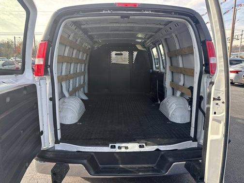 2023 GMC Savana 2500 Work Van