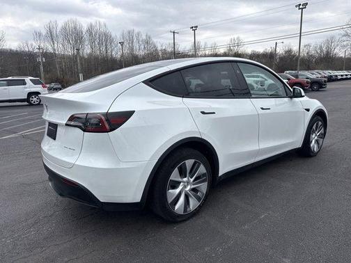 Pearl White Multi 2023 Tesla Model Y Long Range