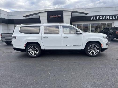 2023 Jeep Grand Wagoneer L Series III