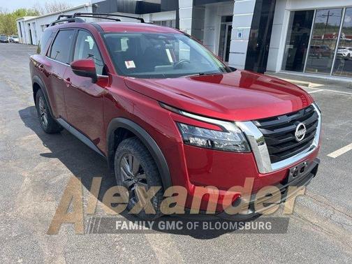 2023 Nissan Pathfinder SV