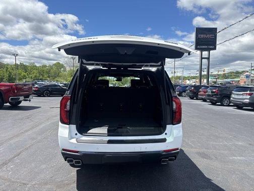 Summit White 2026 GMC Yukon Denali Ultimate