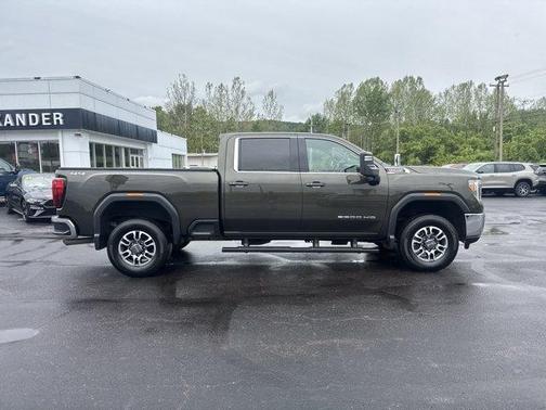 Forest Green 2022 GMC Sierra 2500 SLE