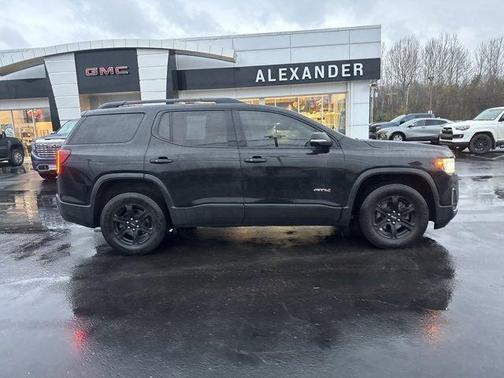 2021 GMC Acadia AT4