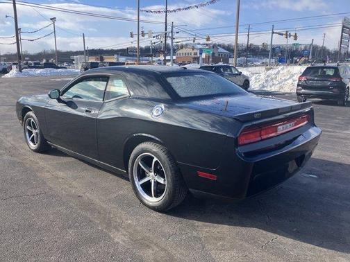 2010 Dodge Challenger SE