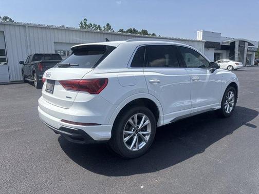 Ibis White 2023 Audi Q3 45 S line Premium