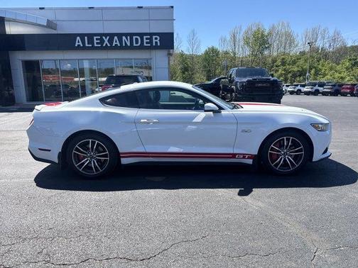Oxford White 2017 Ford Mustang GT Premium