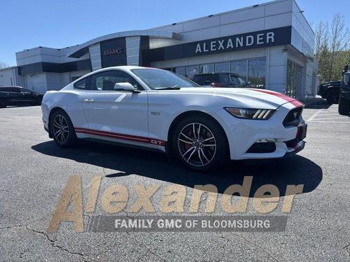 Oxford White 2017 Ford Mustang GT Premium