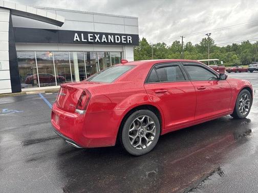 2016 Chrysler 300 S