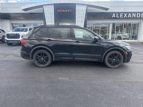2022 Volkswagen Tiguan 2.0T SE R-Line Black