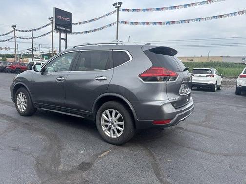 2017 Nissan Rogue SV