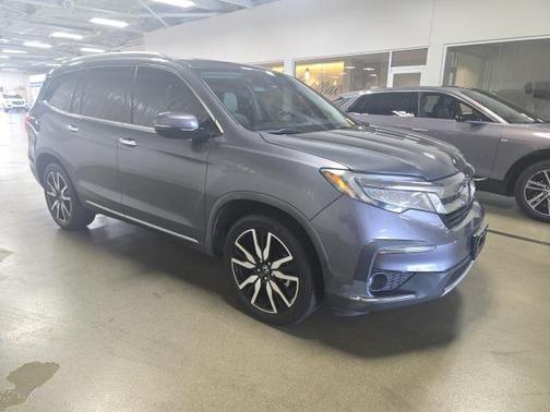 2019 Honda Pilot Touring 8-Passenger