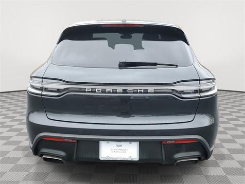 2022 Porsche Macan Base