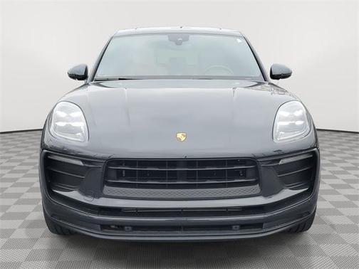 2022 Porsche Macan Base