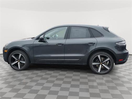 2022 Porsche Macan Base