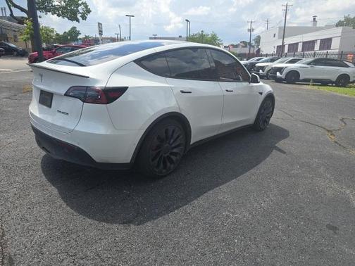 2022 Tesla Model Y Performance Dual Motor All-Wheel Drive