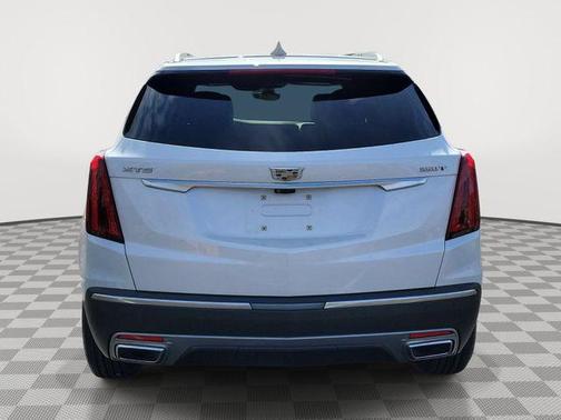 Crystal White Tricoat 2022 Cadillac XT5 Premium Luxury