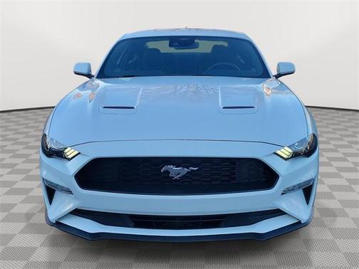 2022 Ford Mustang EcoBoost