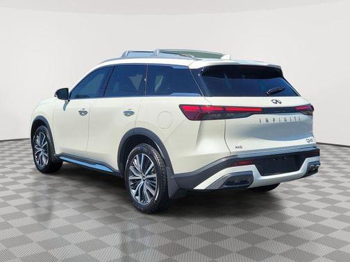 Majestic White 2023 INFINITI QX60 SENSORY