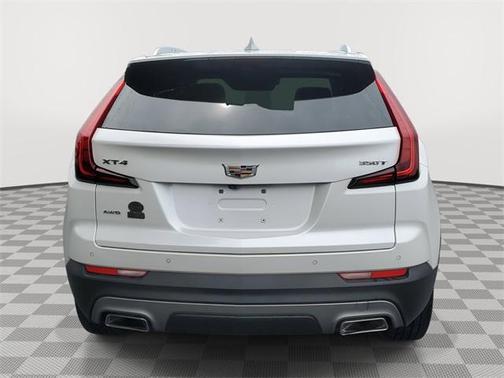 2022 Cadillac XT4 Premium Luxury