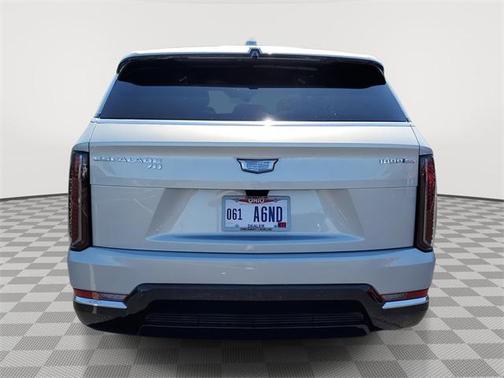 2025 Cadillac Escalade Luxury