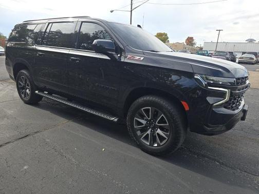 2023 Chevrolet Suburban 4WD Z71